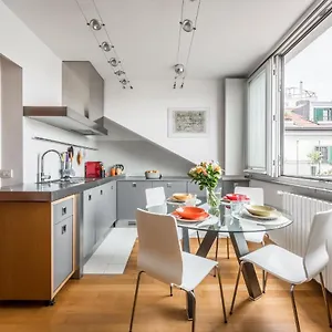 Appartamento The Orange Attic - Navigli Area, Milano